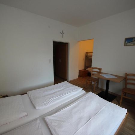 Hotel Kleinmuenchen Линц Экстерьер фото