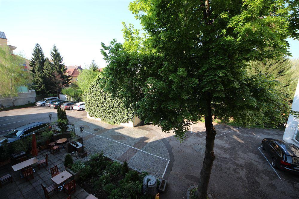 Hotel Kleinmuenchen Линц Экстерьер фото