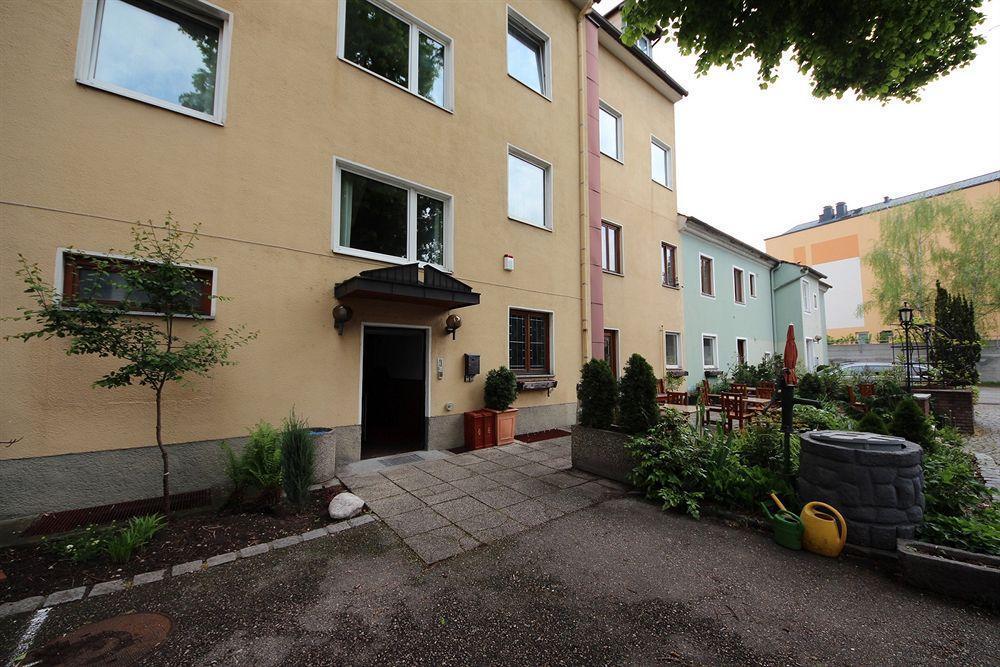 Hotel Kleinmuenchen Линц Экстерьер фото