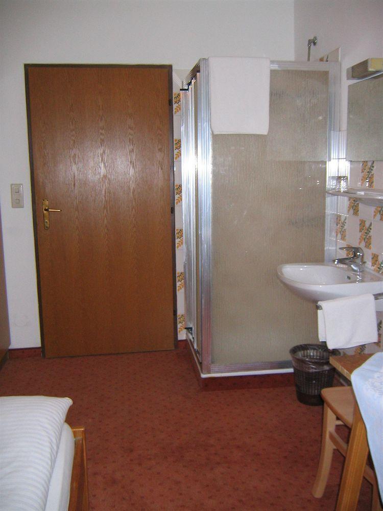 Hotel Kleinmuenchen Линц Экстерьер фото