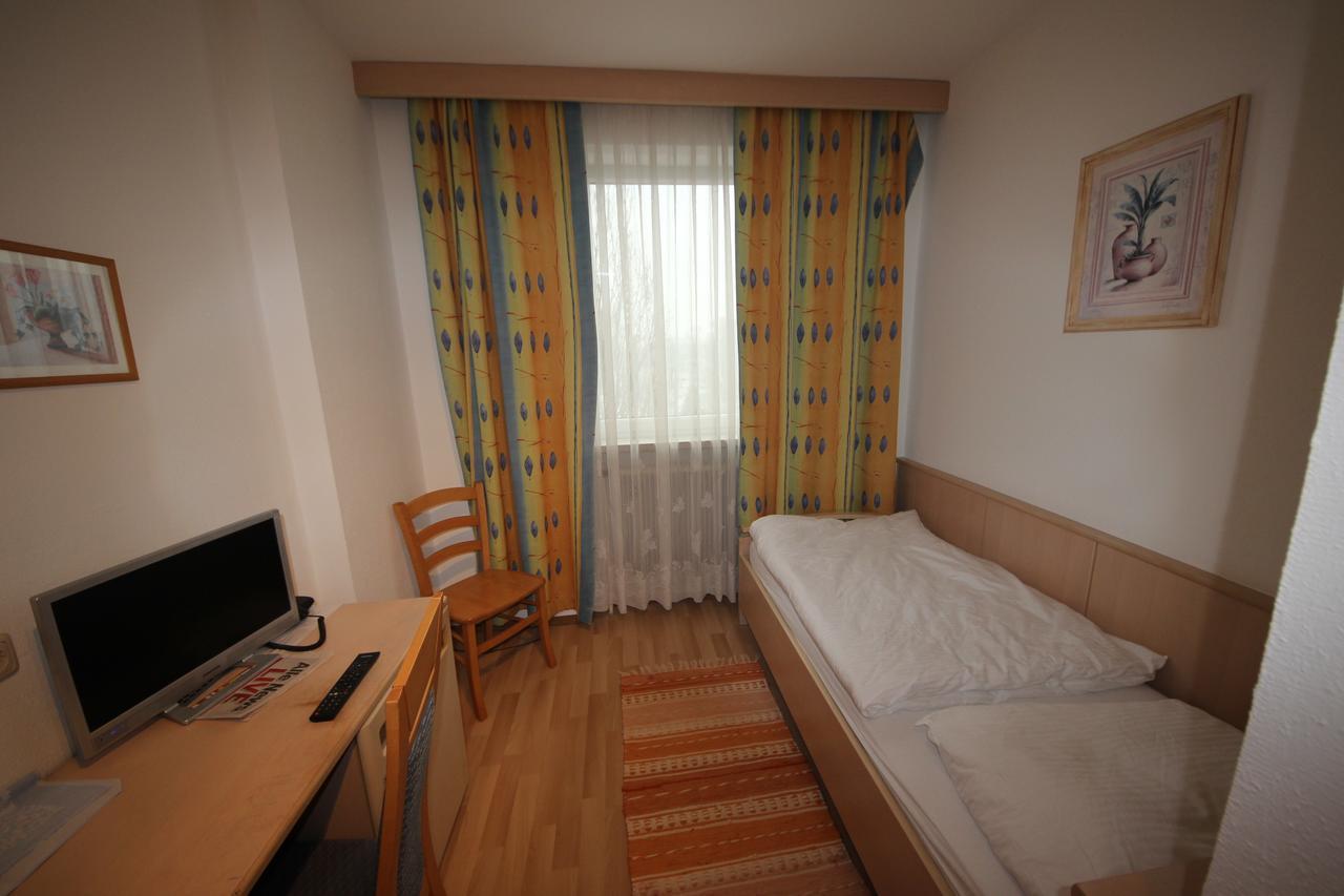 Hotel Kleinmuenchen Линц Экстерьер фото