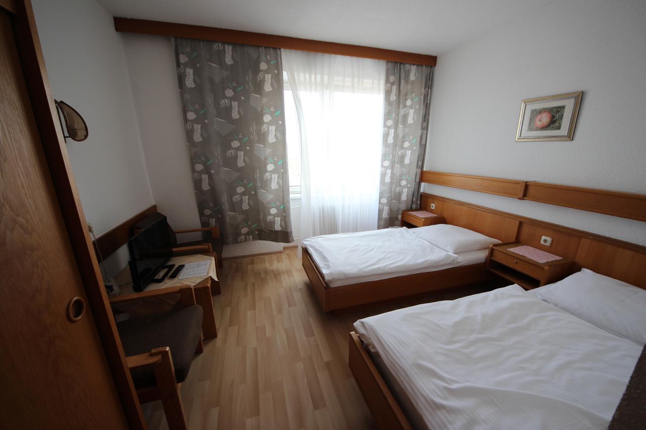 Hotel Kleinmuenchen Линц Экстерьер фото