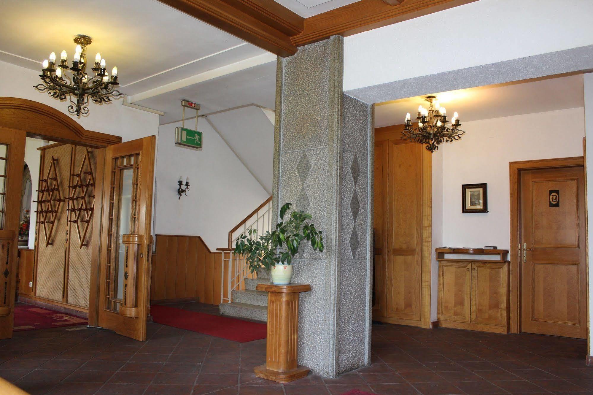 Hotel Kleinmuenchen Линц Экстерьер фото